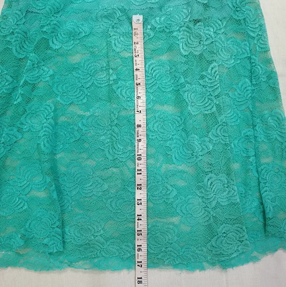 Long bodycon lace dress - Picture 14 of 14